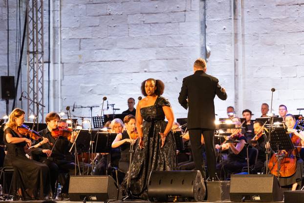 Dubrovnik: Opera galom ispred Katedrale zatvorene su 77. Dubrovačke ljetne igre