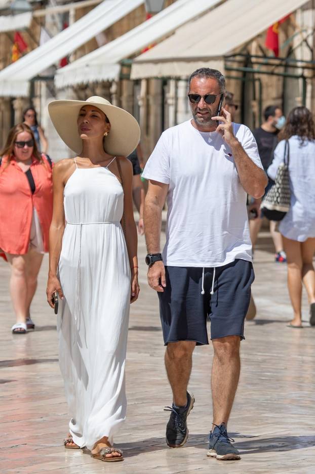 Dubrovnik: Joško Lokas u društvu djevojke Jelene prošetao Stradunom