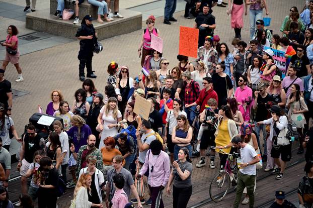 Zagreb: 25. Povorka ponosa LGBTIQ zajednice "Korak po korak, iskorak!"