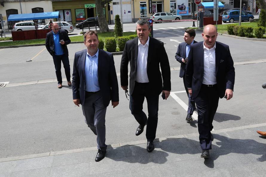 Tim: Ne vraćam se u politiku. Most je uz mene bio do kraja