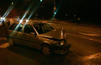 U Karlovcu ozlijeđen vozač Fiata nakon naleta BMW-a