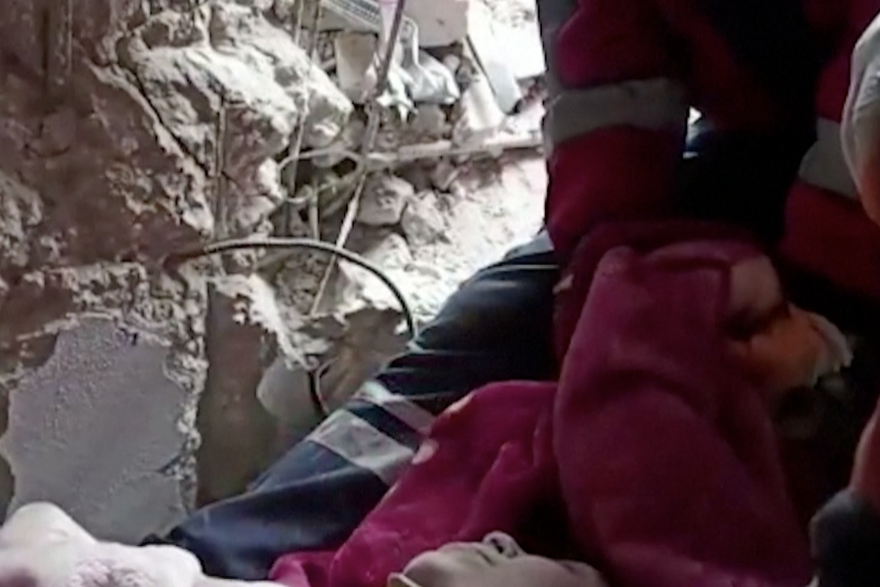 Spasili ženu nakon 176 sati pod ruševinama: Spasioci su plakali
