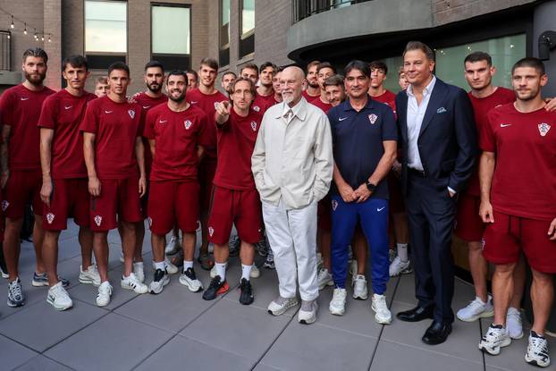 Alexandria: John  Malkovich iznenadio Vatrene u hotelu Aka
