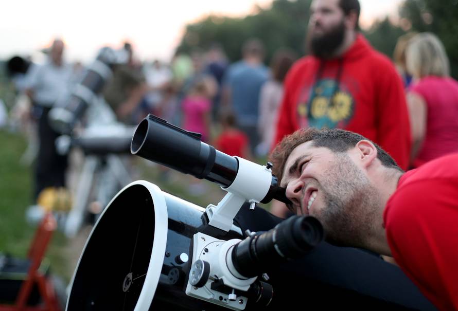 Zagreb: Gledanje najduÅ¾e potpune pomrÄine Mjeseca ovog stoljeÄa