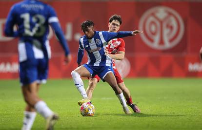Dinamo: Nikoga nismo oteli, Porto truje javnost, a klub je tražio od Varele tri milijuna €
