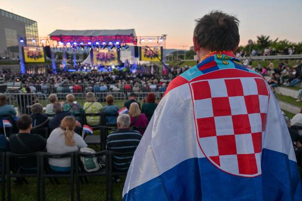 Svečani koncert u Zagrebu povodom 35. obljetnice postrojavanja Zbora narodne garde i ustrojavanja Hrvatske vojske i policije