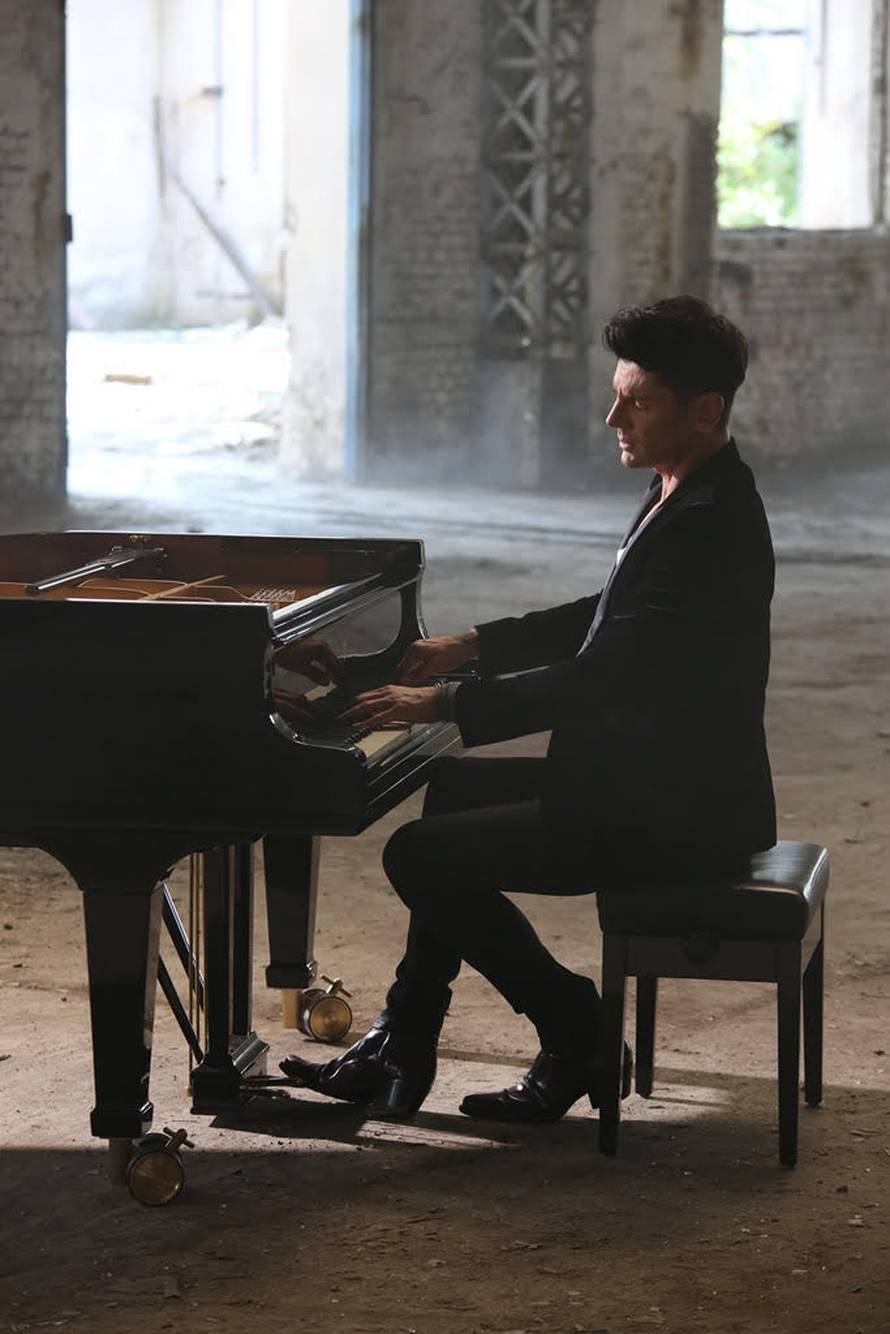 Mrvica obradio hit 'All of Me': 'Dirnuo si me u srce, savršeno'