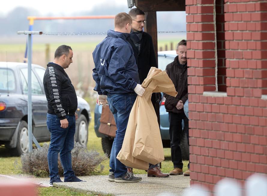 Pretresli su kuću Dominićevih: Policija iznijela vreće dokaza