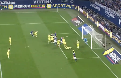 VIDEO Nikola Katić zabio u debiju za Schalke pa pocrvenio. S tribina ga gledala i Diletta...