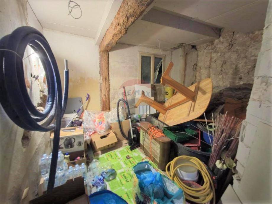 Za 10 m2 podruma u Rovinju traži 59.000 €: 'Baš za horor'