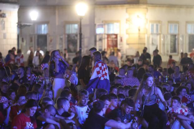 Navijači u Osijeku spremni za utakmicu Hrvatske i Gane