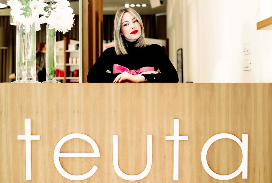 Frizirala je slavne kad su joj korona i potres zatvorili salon