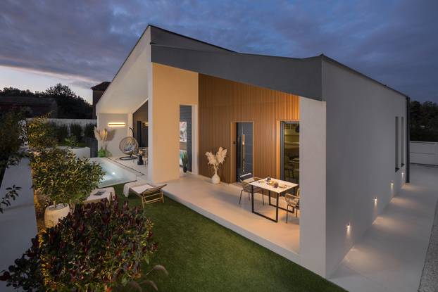 FOTO Romantična kuća za dvoje u Istri: Zavirite u oazu luksuza čije uređenje oduzima dah