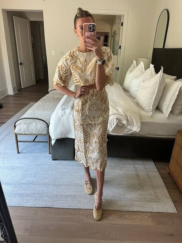 FOTO Zgodna doktorica: Mužu su poručili da me ostavi jer objavljujem prevruće fotografije