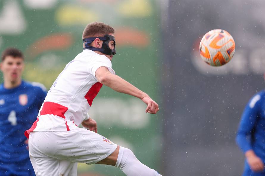 Zagreb: Utkamica u-19 Hrvatska-Srbija