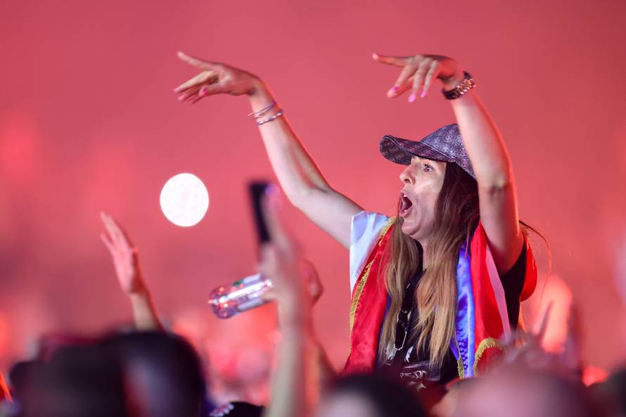 Obožavatelji na velikom koncertu Marka Perkovića Thompsona u Sinju