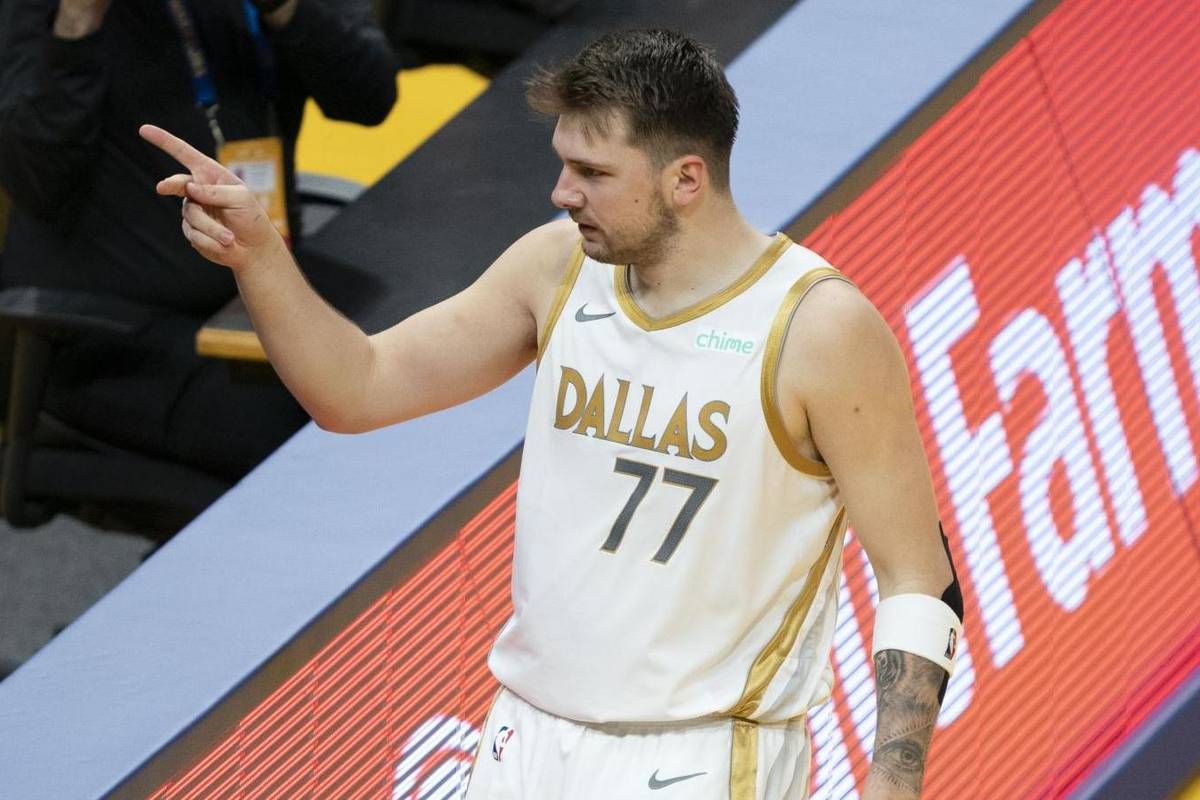 Osam asistencija i 39 koševa za 28 minuta - čudesni Luka Dončić