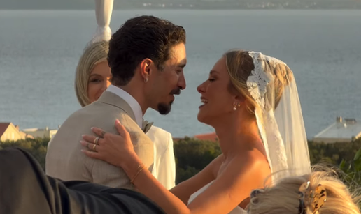 FOTO O&zcaron;enio se &Scaron;ime Vrsaljko! Kum Suba je sve nasmijao, a Lovren i Olivari su se rasplesali