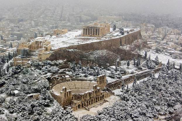 Heavy snowfall in Athens