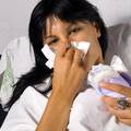 Bolovi i temperatura prate gripu, a grlobolja prehladu