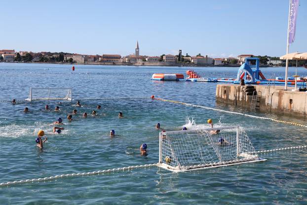 Održana plivačka manifestacija Porečki delfin