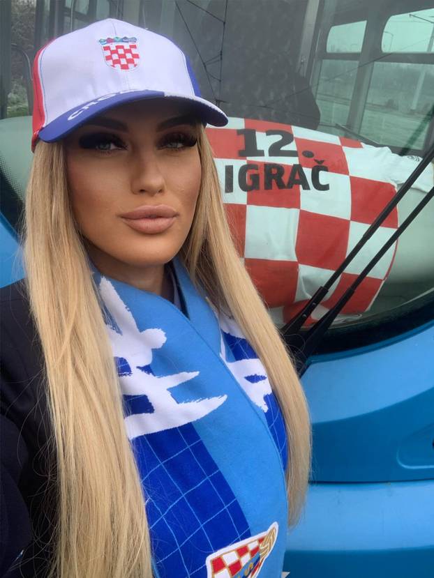 FOTO Što vozi najseksi ZET-ovka kad ne vozi tramvaj?