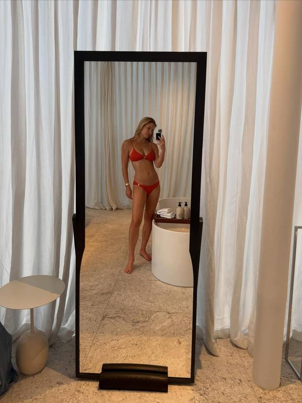 FOTO Kakvo tijelo ima Bar Refaeli, a ni badić joj nije loš...