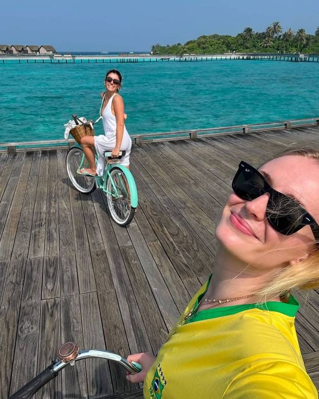 FOTO Od uplašene Sanse Stark do zgodne Lare Croft: Evo kako se mijenjala Sophie Turner...