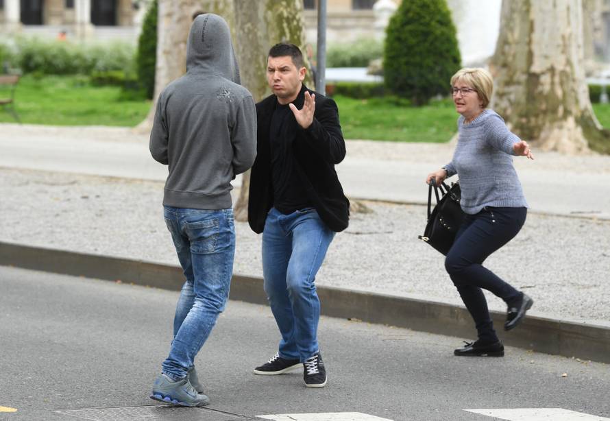 Incident ispred suda: Vikali na majku ubijene pa su se potukli