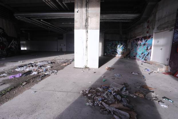 Split: Spaladium arena, ruglo grada pod Marjanom