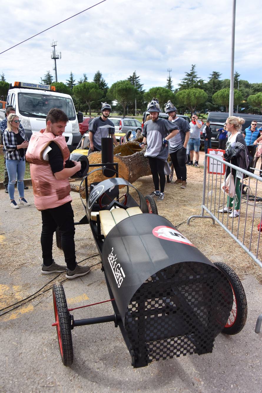 U Poreču ludovali genijalnim vozilima domaće proizvodnje