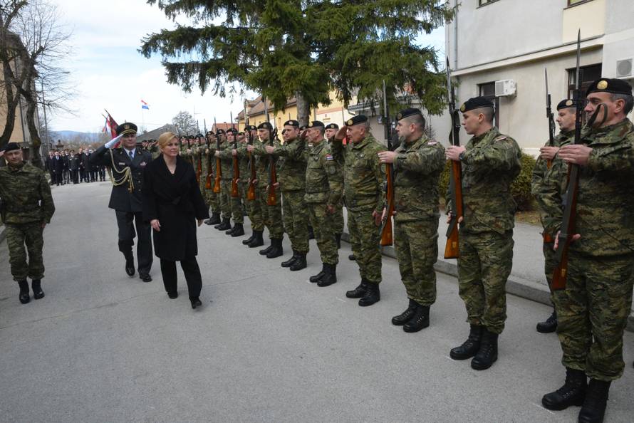 Kolinda dobrovoljcima: 'Vi ste nasljednici hrvatskih branitelja'