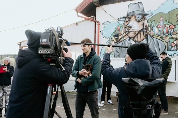 FOTO Igrači Cibone darovali su njuškice u Dumovcu i u vrijeme blagdana pokazali veliko srce