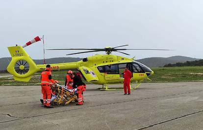Prva intervencija helikopterske hitne medicine! Prijevoz mladog pacijenta s Lošinja u KBC Rijeka