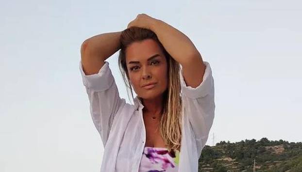 FOTO Publika obožava Mineu u ulozi voditeljice i pjevačice, evo kako se mijenjala kroz godine
