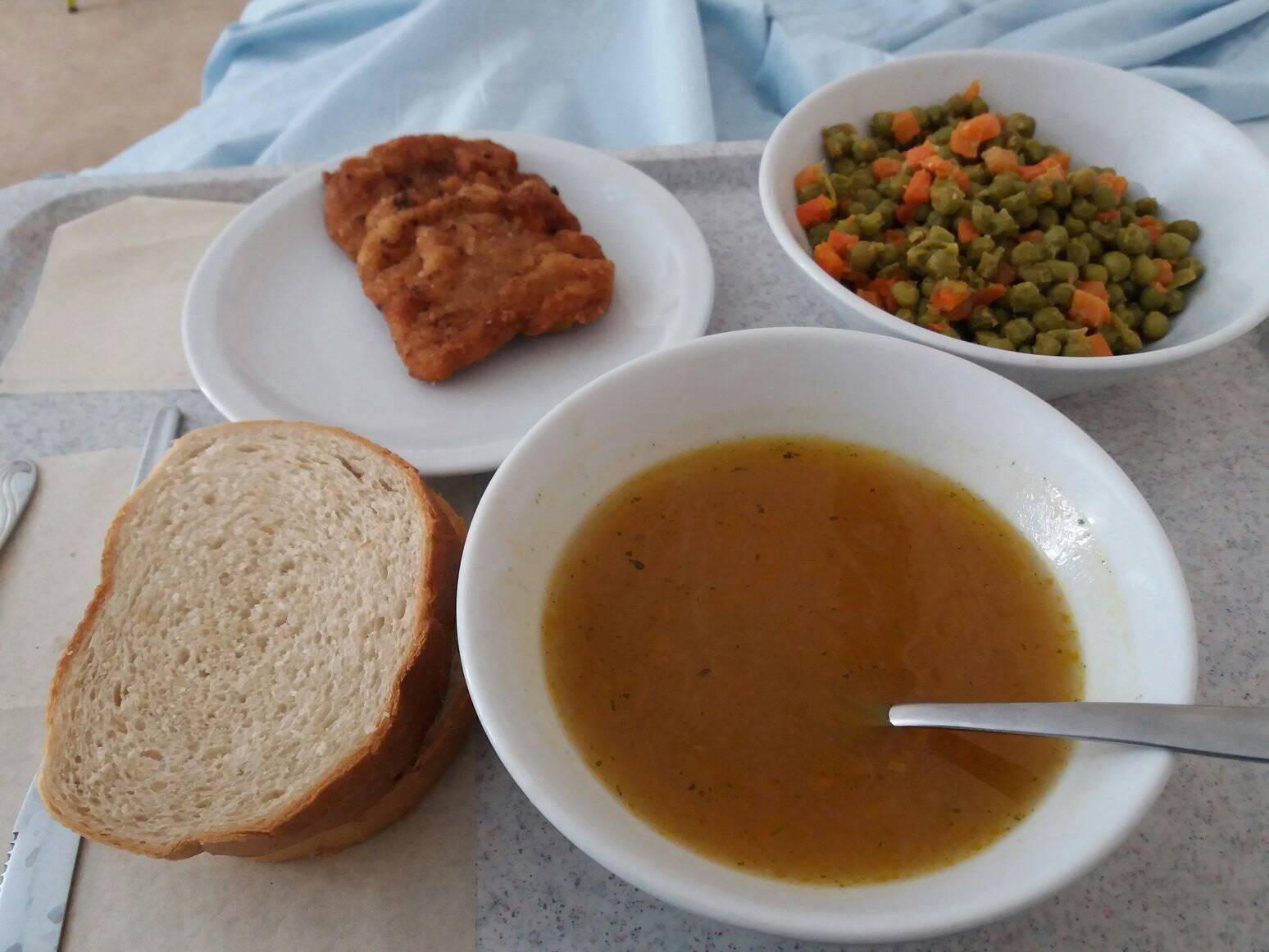 Pogledajte obroke pacijenata: 'Neka ministar svrati na ručak'