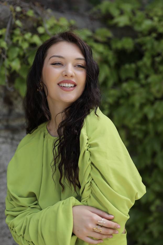 FOTO Pet ambicioznih Slavonki traži 'Gospodina Savršenog'