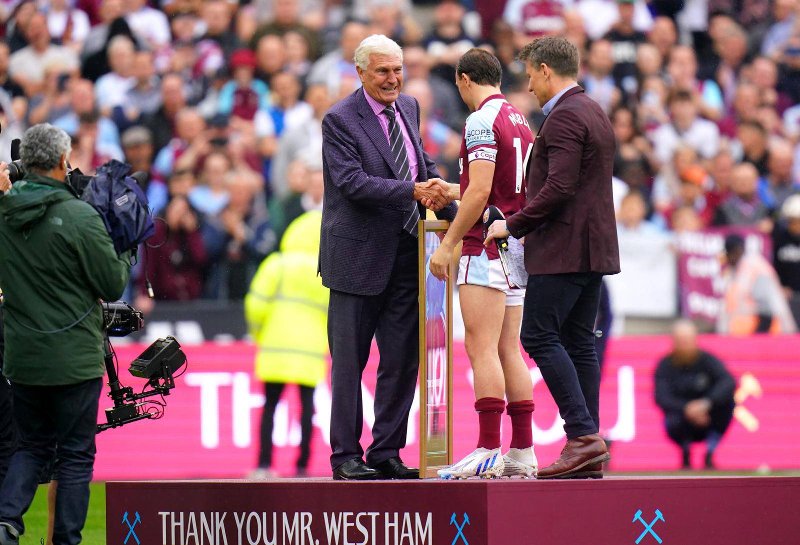 West Ham United v Manchester City - Premier League - London Stadium