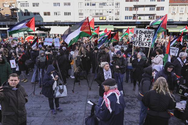 Zagreb: Inicijativa za slobodnu Palestinu održala je mirni skup pod nazivom "Ne u naše ime - mir i sloboda Palestini"