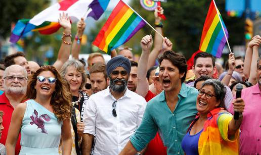 Trudeau i predstavnici svih stranaka bili na gay prideu