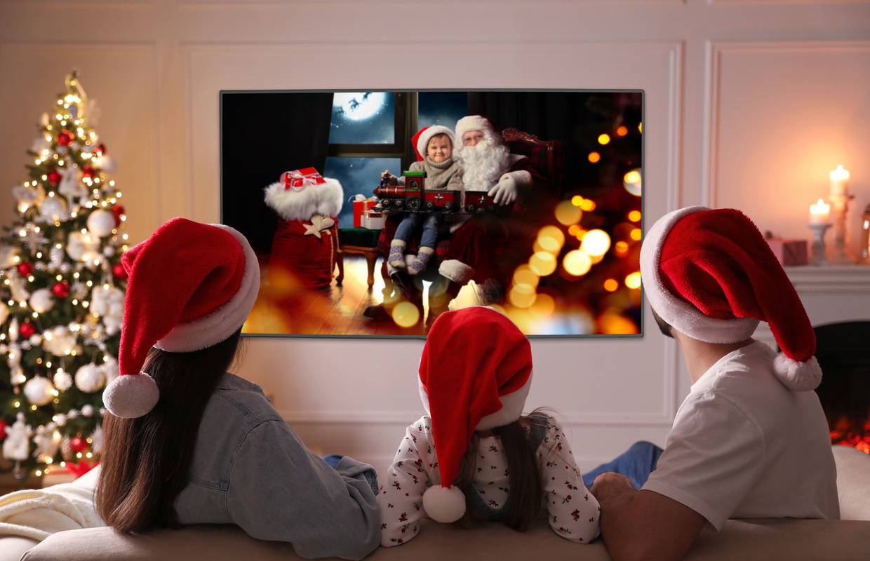 Božićni filmovi za svaki znak: Za Jarca je idealan 'Kako je Grinch ukrao Božić', a Bika 'Sam u kući'