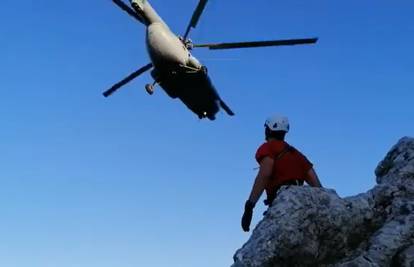 Pala s 10 metara na Velebitu, helikopterom odvezena u Split