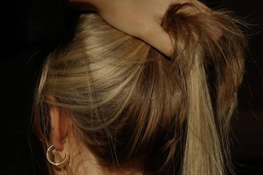 Kona&ccaron;no sam na&scaron;la u&ccaron;inkoviti &scaron;ampon za masnu kosu! Sad izdr&zcaron;im i do 6 dana bez pranja