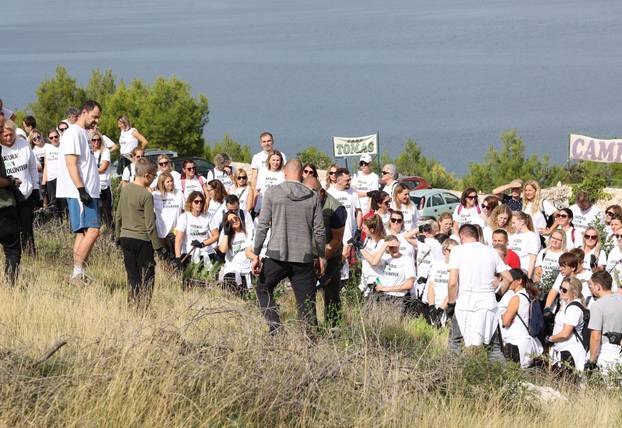 Grebaštica: Više od tri stotine volontera i izviđača, sudjeluje u najvećoj europskoj volonterskoj akciji pošumljavanja požarišta