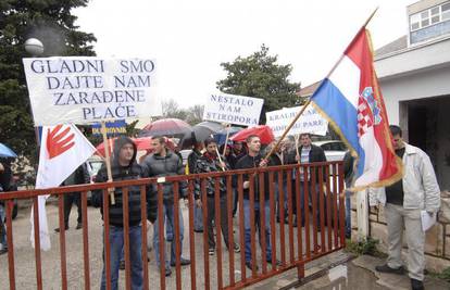 Radnici u Dubrovniku opet prosvjedovali zbog plaća