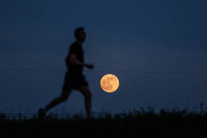 FOTO Spektakularni prizori krvavog mjeseca iznad Zagreba