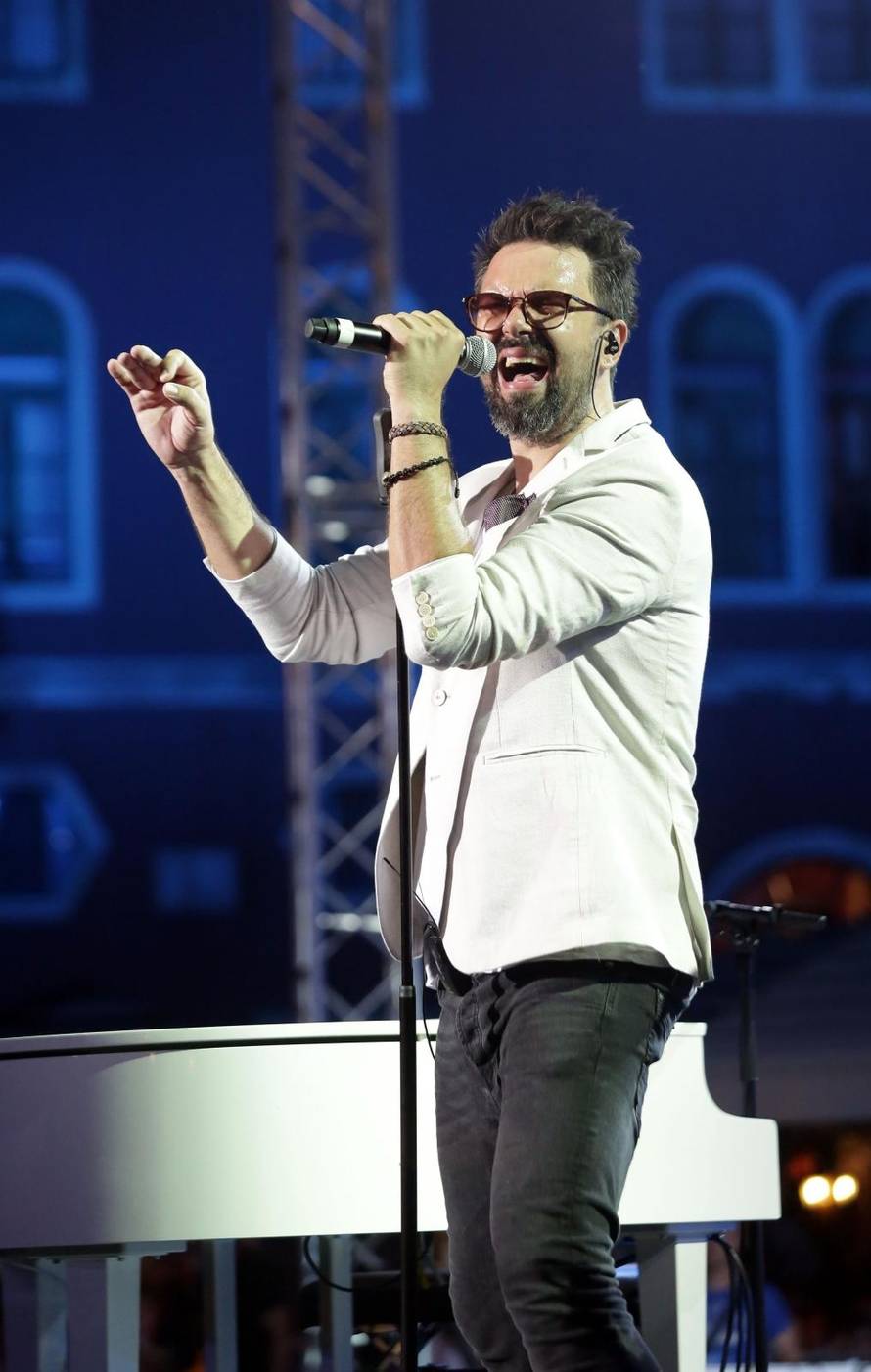 Koncertom Petra GraÅ¡e na Prokurativama zapoÃ¨eo 59. Splitski festival