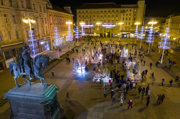 Pogled iz zraka na Advent u Zagrebu