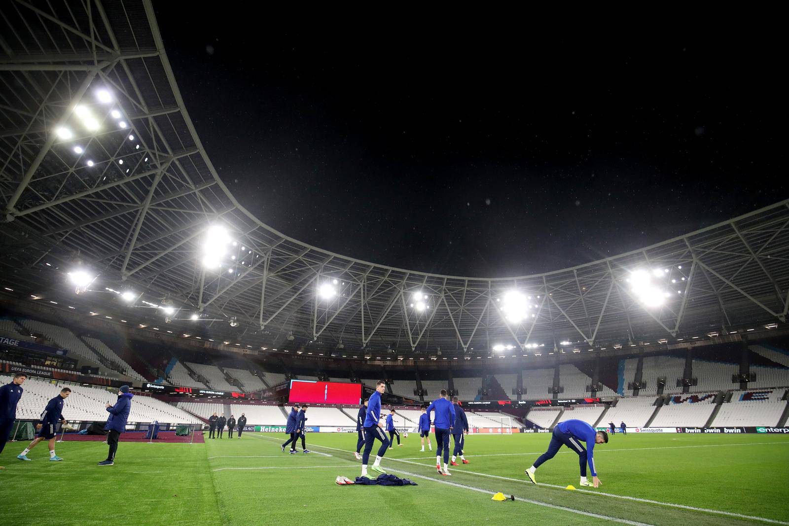 Dinamo u Londonu odradio večernji trening