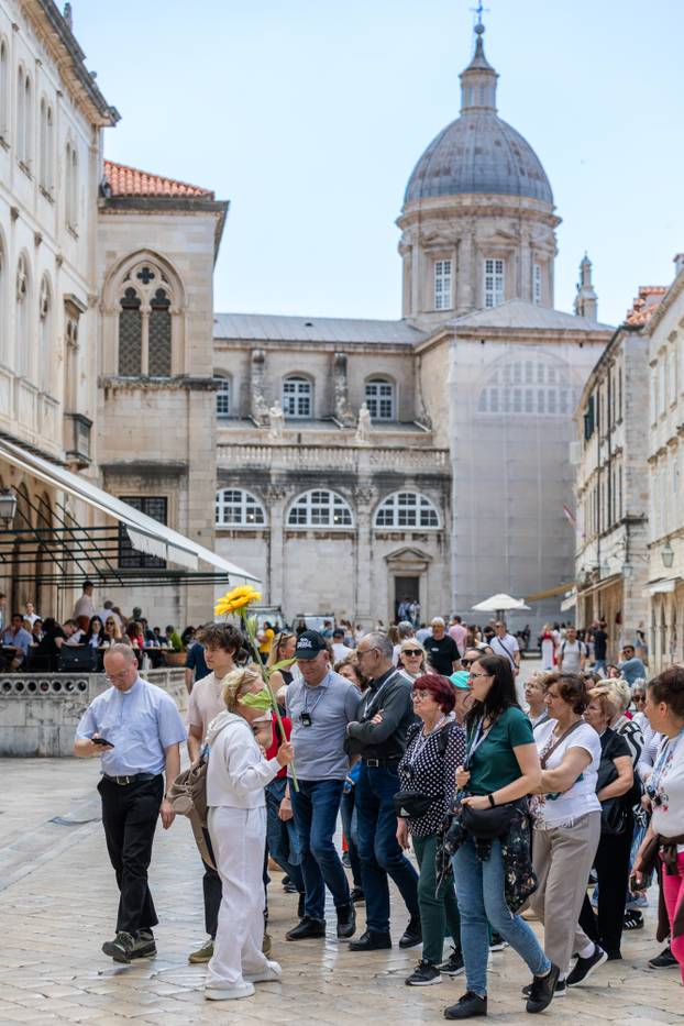 Sunčan i topao dan u Dubrovniku